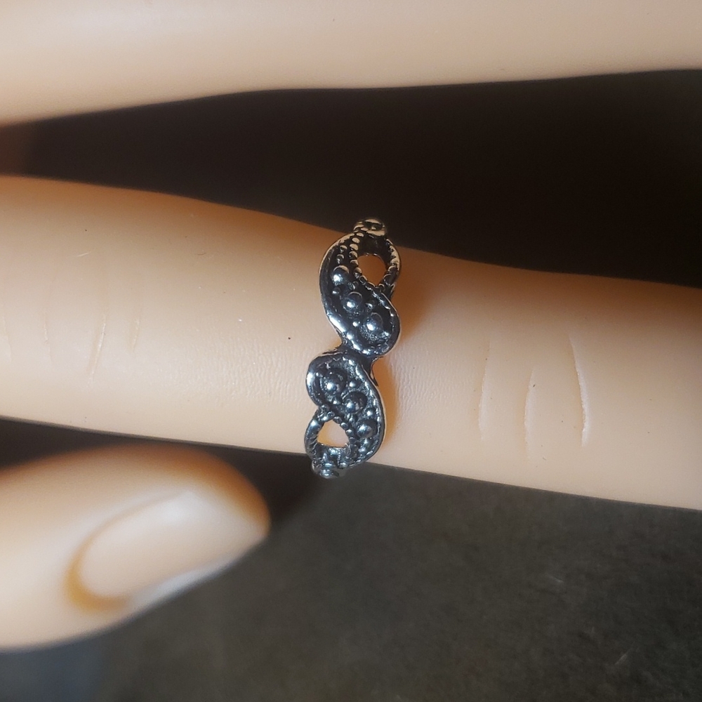 BRAND NEW RING SIZE 4.5